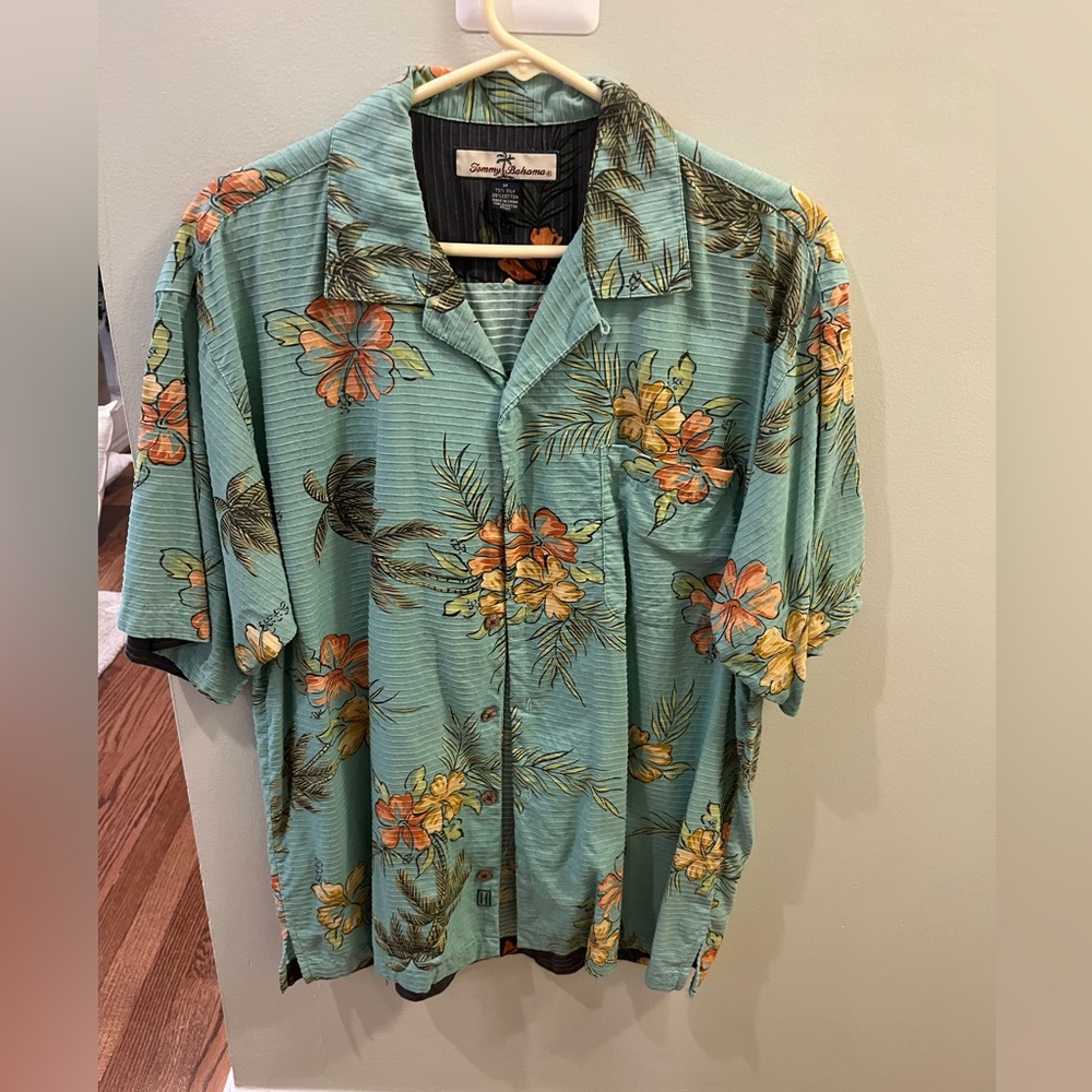 Tommy Bahama Vintage Men's Floral Hawaiian Shirt